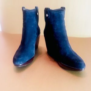 STUART WEITZMAN ALL WEATHER BOOTIES